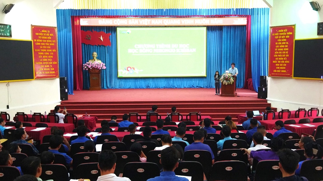 Tuyên truyền, giới thiệu, tư vấn cho lao động huyện Xín Mần về xuất khẩu lao động năm 2023
