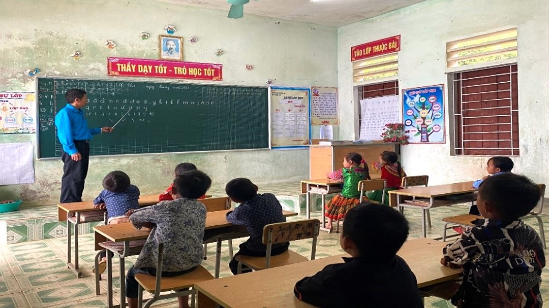Trường PTDT Bán trú Tiểu học Bản Díu tăng cường Tiếng Việt cho trẻ trước khi vào lớp 1