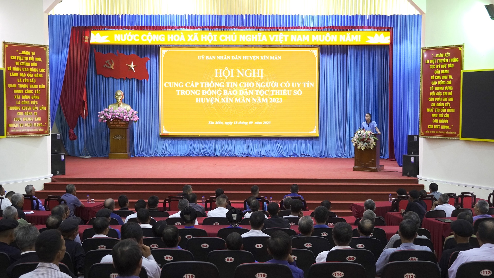 Hội nghị cung cấp thông tin cho người có uy tín trong đồng bào dân tộc thiểu số huyện Xín Mần năm 2023