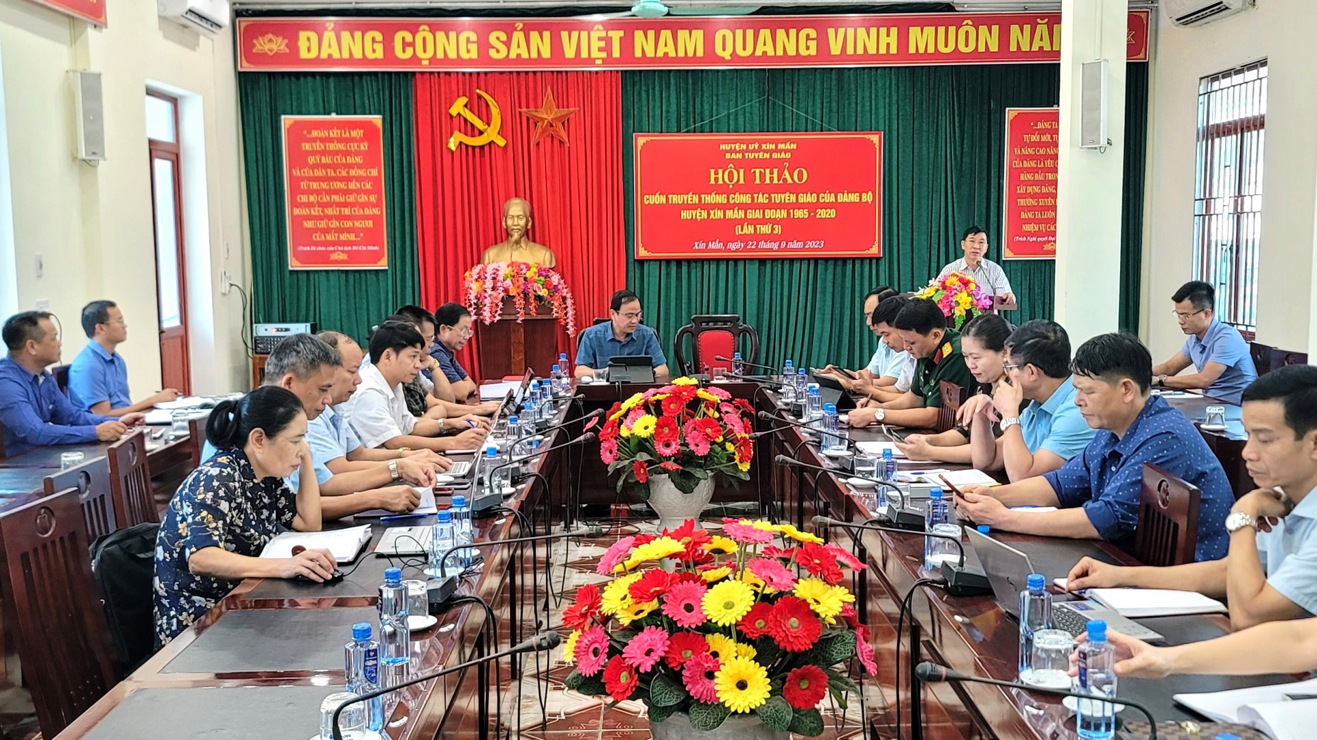 Hội thảo Cuốn truyền thống công tác Tuyên giáo của Đảng bộ huyện Xín Mần giai đoạn 1965-2020