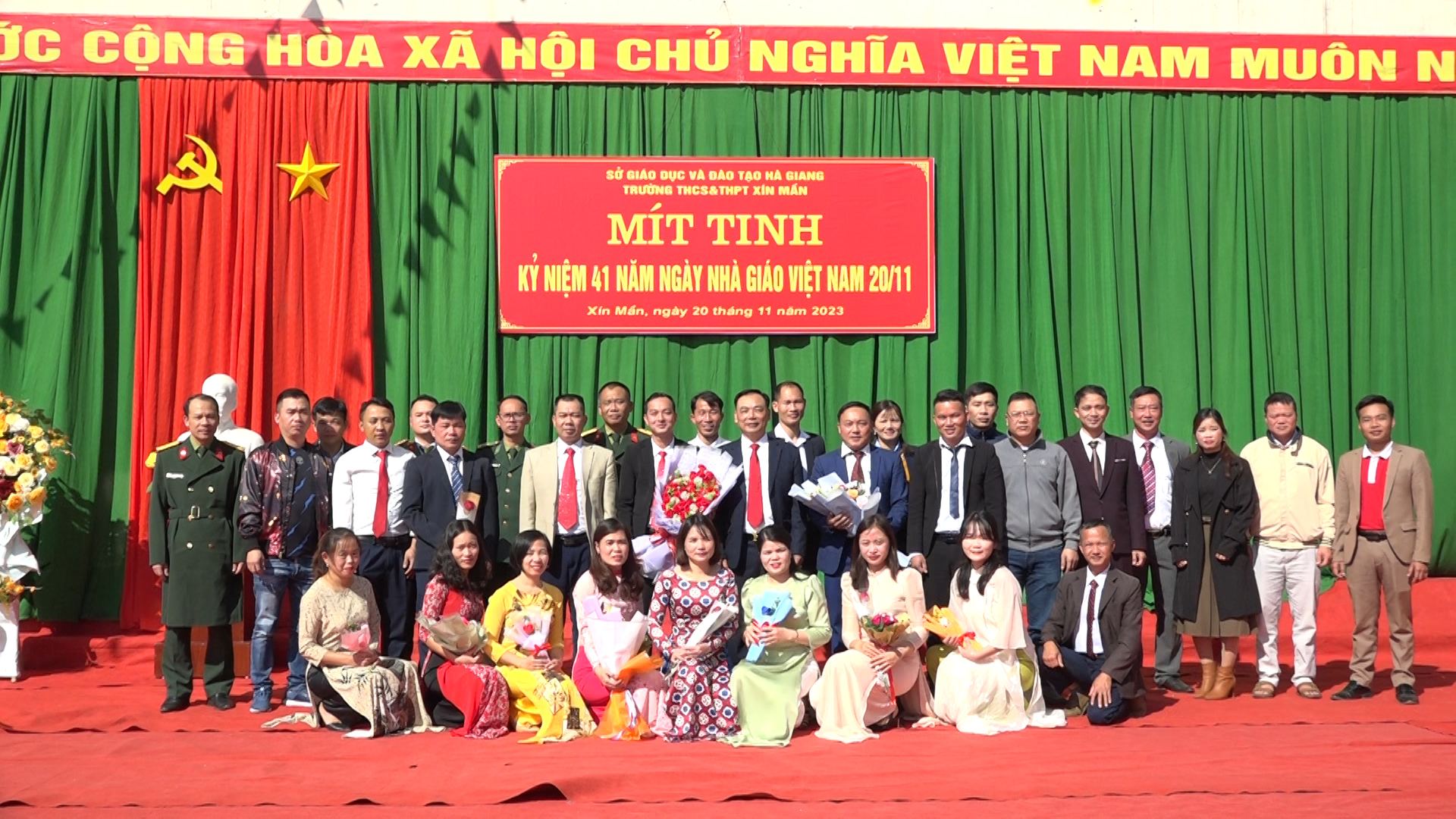 Trường THCS&THPT xã Xín Mần kỉ niệm 41 năm ngày nhà giáo Việt Nam 20/11