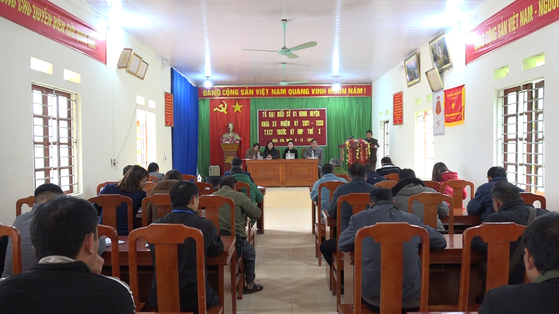 Tổ Đại biểu số 1 - HĐND huyện tiếp xúc cử tri tại xã Nàn Xỉn
