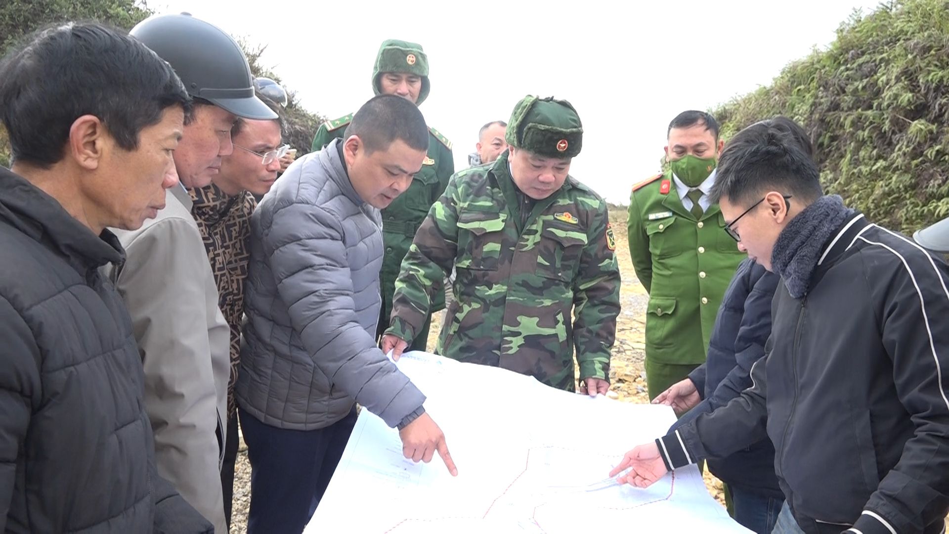 Chủ tịch UBND huyện Nguyễn Tiến Hùng kiểm tra tiến độ thực hiện dự án Quy hoạch, sắp xếp, bố trí, ổn định dân cư tại xã Chí Cà và xã Pà Vầy Sủ