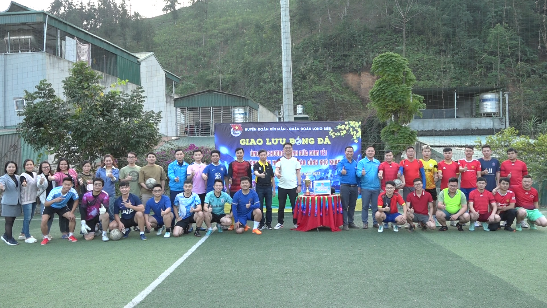Giao lưu bóng đá ủng hộ chương trình bữa cơm Tết cho bệnh nhân nghèo