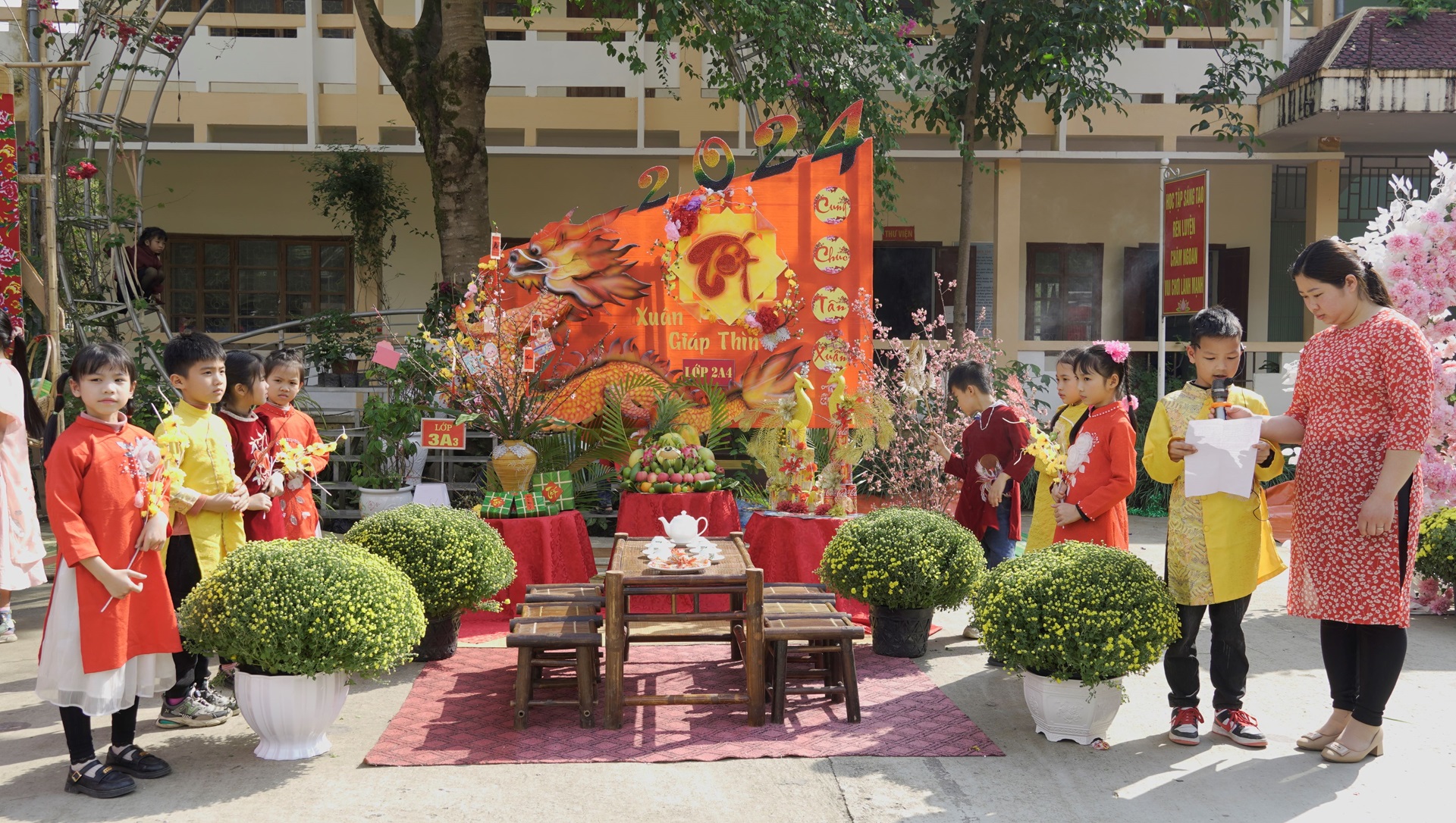 Hoạt động trải nghiệm “Hội Xuân – Tết quê hương” năm 2024 tại Trường Tiểu học Cốc Pài