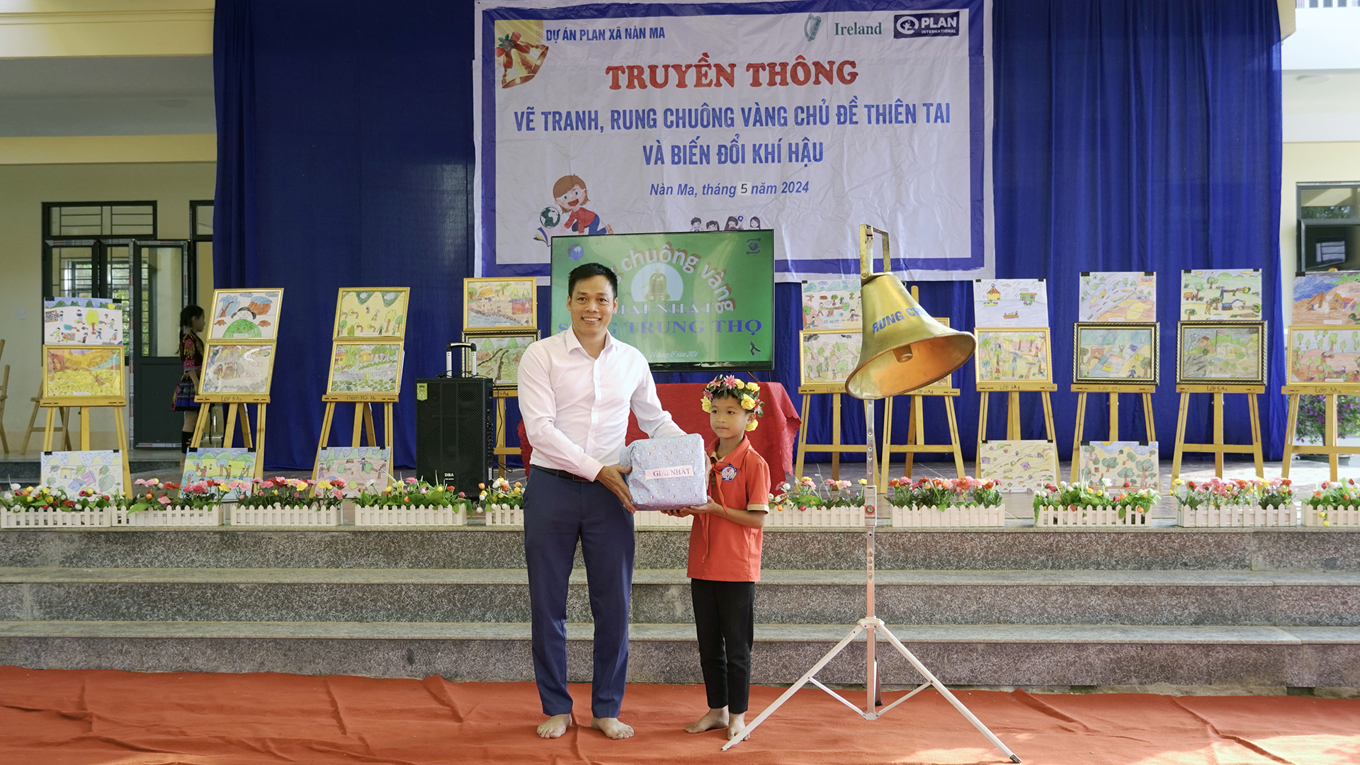 Hội thi Rung Chuông Vàng với chủ đề thiên tai và biến đổi khí hậu tại trường PTDT Bán trú Tiểu học Nàn Ma