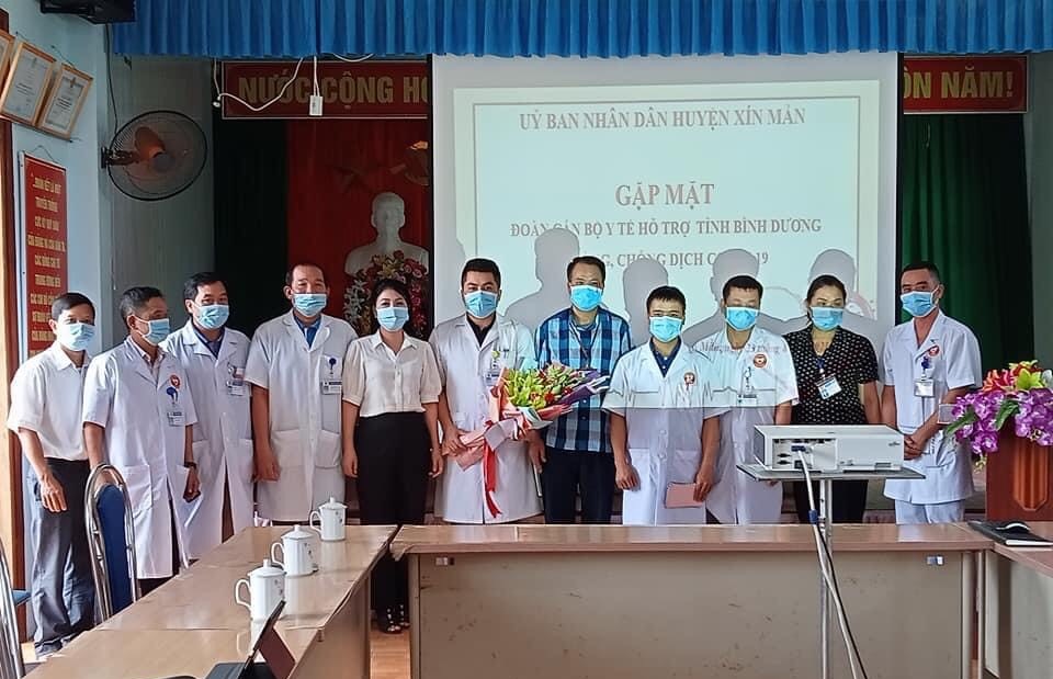 Gặp mặt động viên các đồng chí cán bộ y tế Bệnh viện Đa khoa huyện Xín Mần chi viện tỉnh Bình Dương phòng chống dịch Covid 19