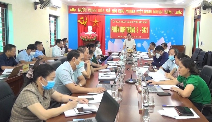 Uỷ ban nhân dân huyện Xín Mần họp phiên tháng 8 năm 2021