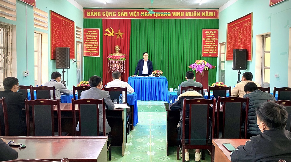 Chủ tịch UBND huyện Phạm Duy Hiền kiểm tra công tác phòng chống  Covid-19 trên địa bàn thị trấn Cốc Pài
