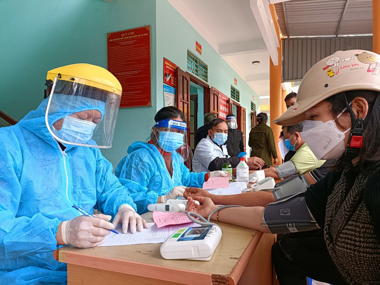“Chiến dịch tiêm vắc xin mùa xuân” tại Thị trấn Cốc Pài