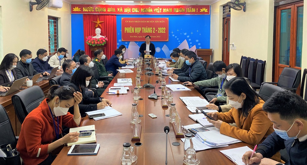 UBND huyện Xín Mần - Tổ chức Phiên họp thường kỳ tháng 2
