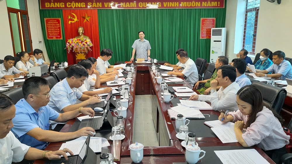 Ban dân vận Tỉnh ủy làm việc tại huyện Xín Mần