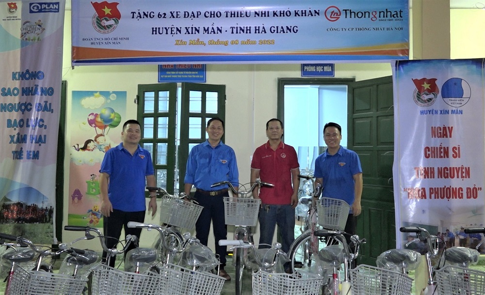 Huyện đoàn Xín Mần tiếp nhận 62 chiếc xe đạp hỗ trợ học sinh có hoàn cảnh khó khăn