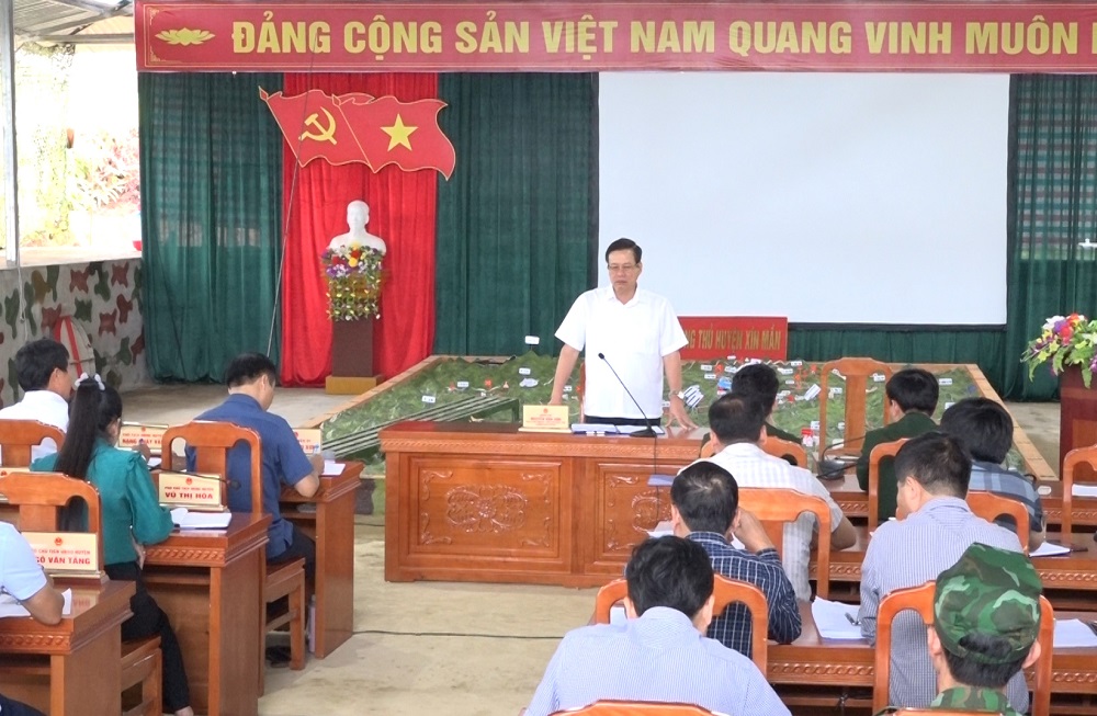 Chủ tịch UBND tỉnh Hà Giang kiểm tra công tác chuẩn bị Diễn tập khu vực phòng thủ huyện Xín Mần