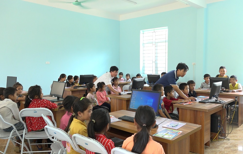 Trường PTDT Bán trú Tiểu học Quảng Nguyên nỗ lực thực hiện Chương trình GDPT 2018 lớp 3