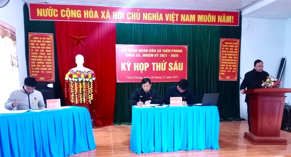 HĐND xã Thèn Phàng tổ chức Kỳ họp thứ Sáu, khóa XX, nhiệm kỳ 2021-2026