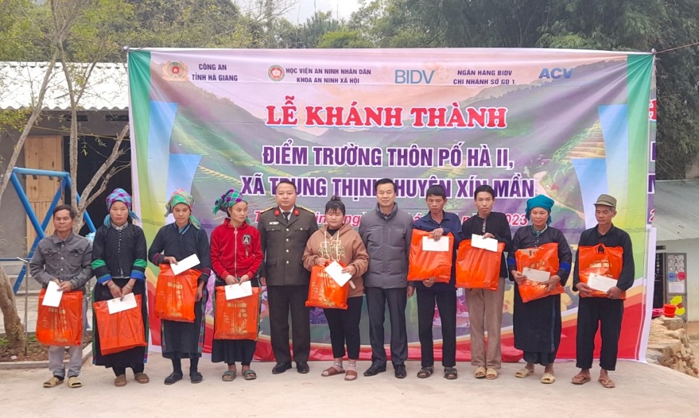 Xín Mần Khánh thành điểm trường thôn Pố Hà II và thôn Khâu Tinh