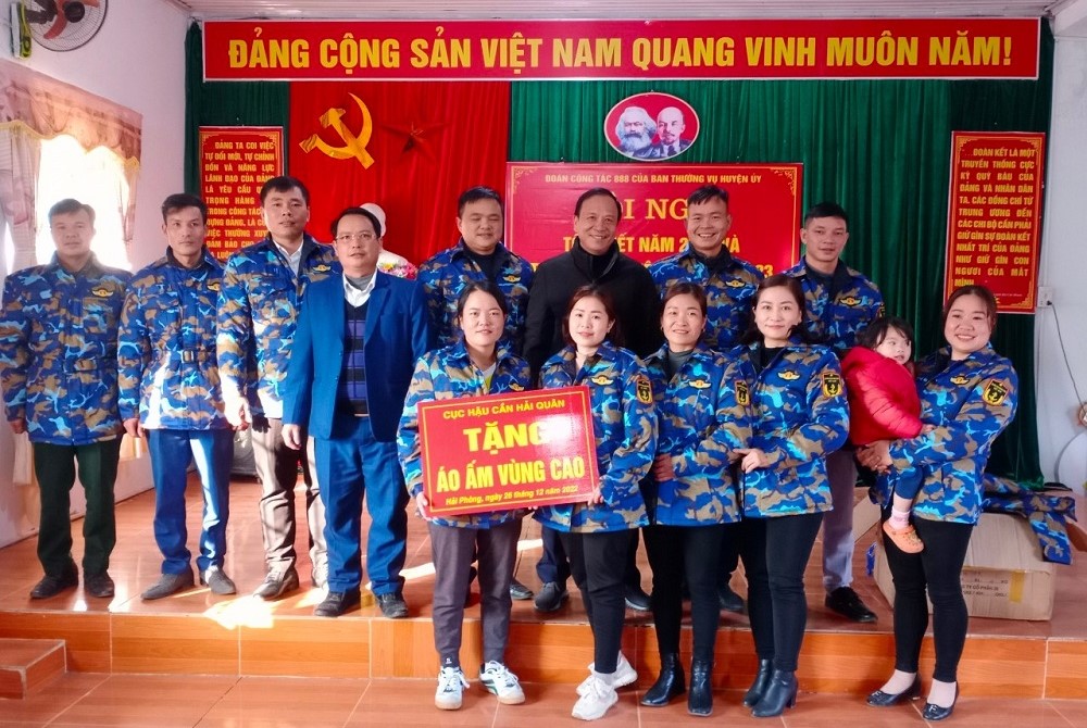 Đoàn Công tác 888 – Ban Thường vụ Huyện uỷ phụ trách xã Thèn Phàng, Bản Díu tổ chức Hội nghị Tổng kết năm 2022, triển khai nhiệm vụ năm 2023