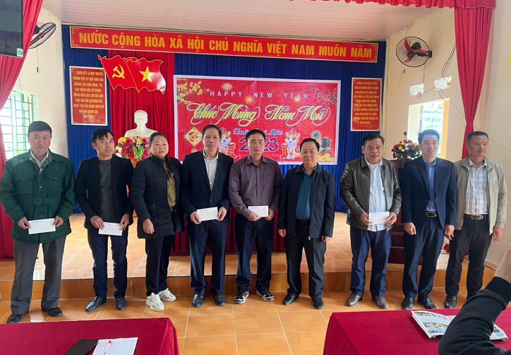 Chủ tịch UBND huyện Phạm Duy Hiền làm việc với các xã cụm 2