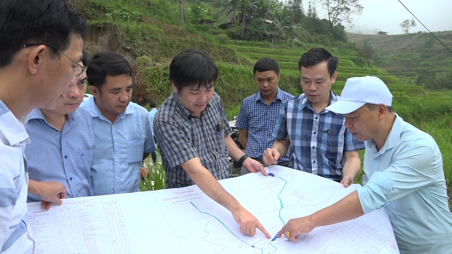 Ban Dân tộc-HĐND tỉnh khảo sát việc thu hồi đất thực hiện dự án thuỷ điện tại huyện Xín Mần