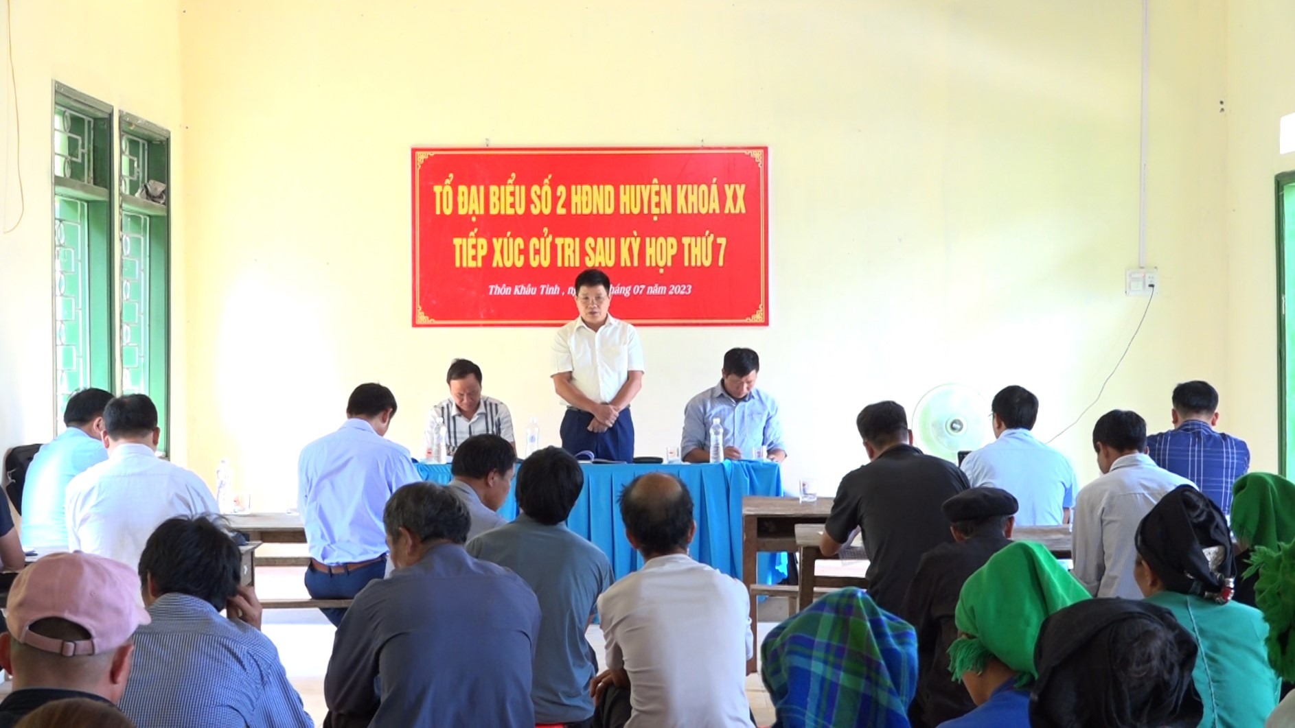 Tổ Đại biểu số 2 - HĐND huyện tiếp xúc cử tri tại thôn Khâu Tinh xã Thèn Phàng