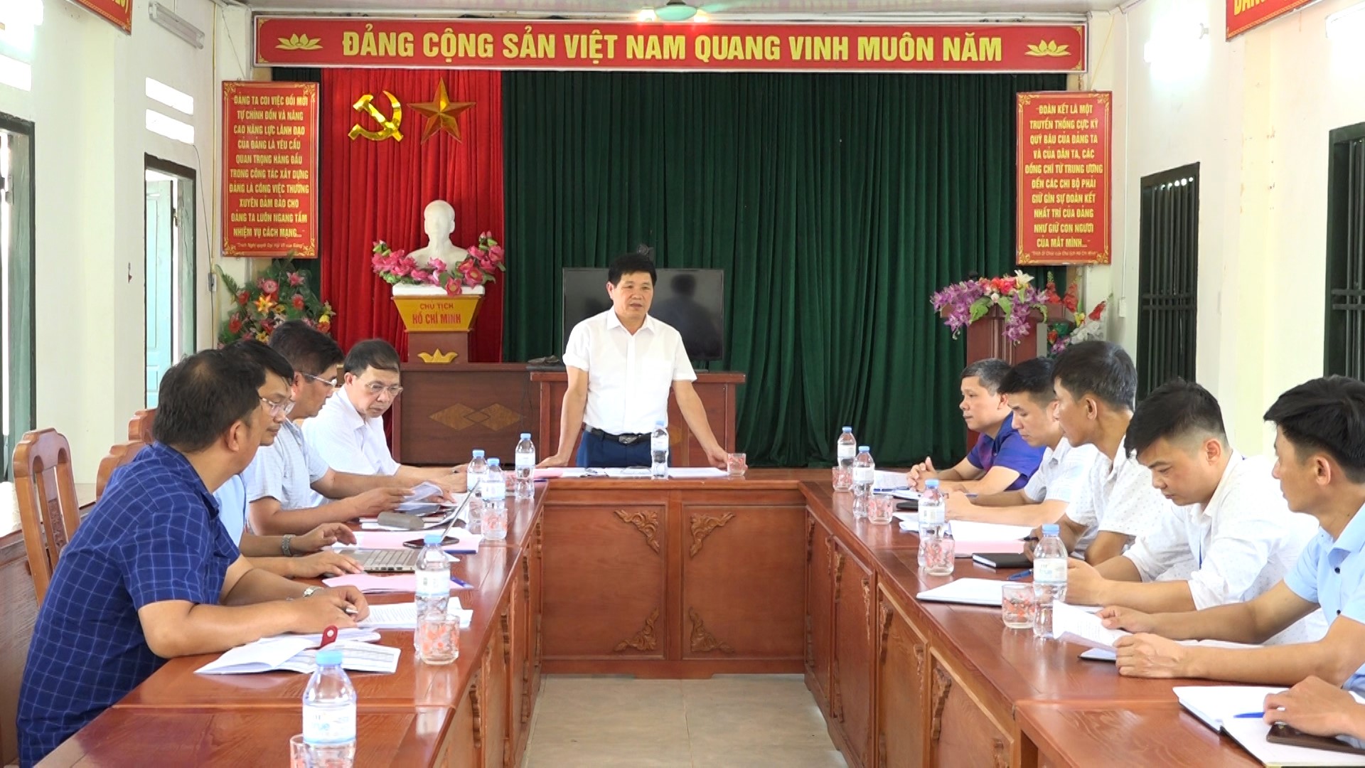 Thường trực HĐND huyện giám sát tại xã Khuôn Lùng và xã Trung Thịnh